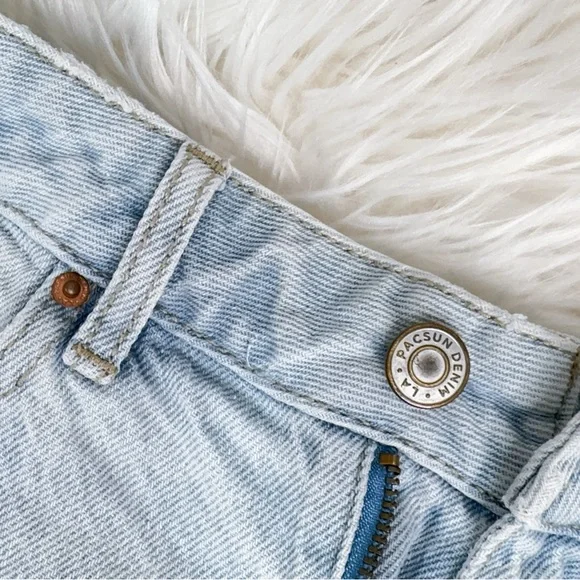 ‼️SALE‼️ PACSUN Women's High Rise Festival Light Denim Ripped Shorts, Size 22 - Picture 6 of 11